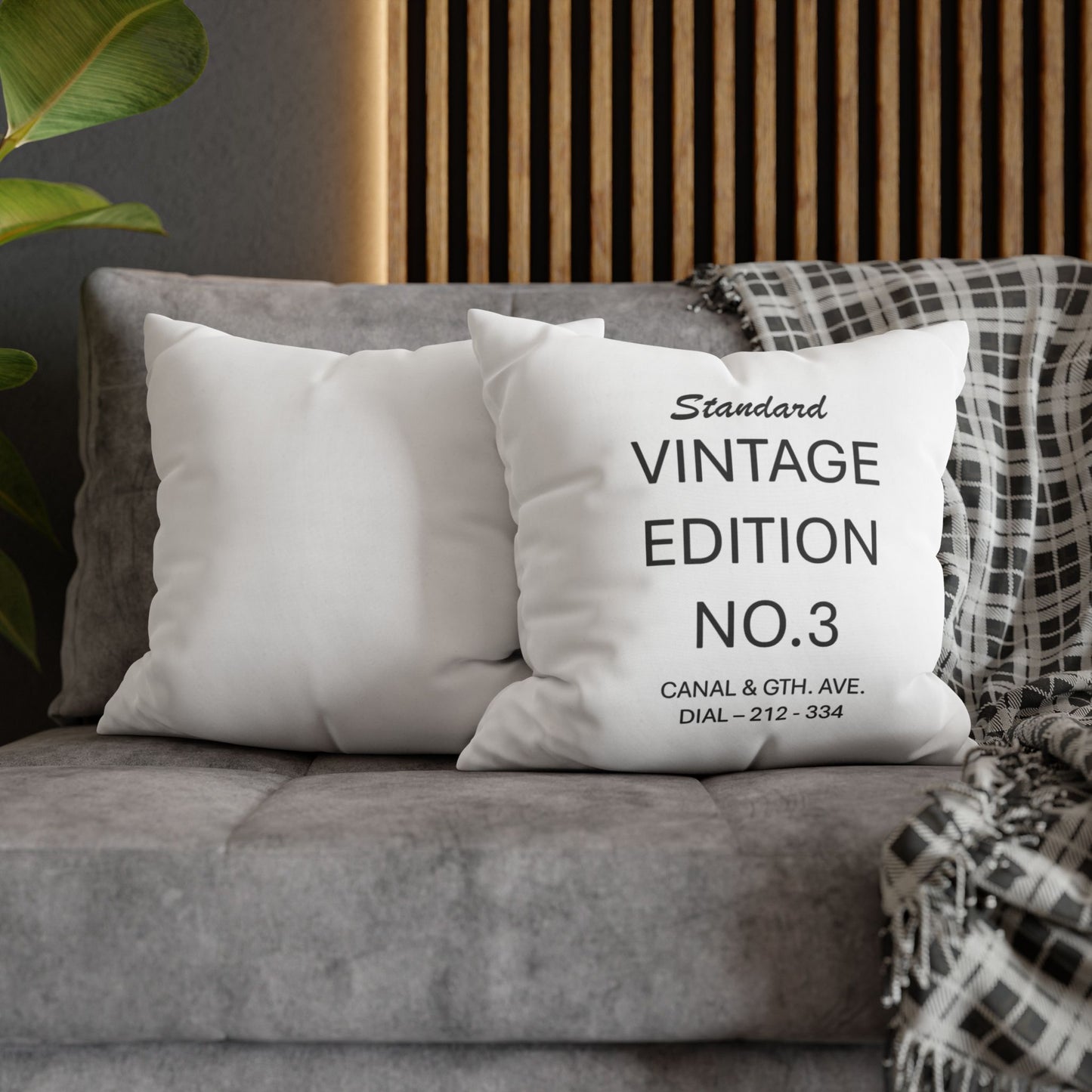 Pillowcase Square Poly Canvas standard by Mariu del Campo.