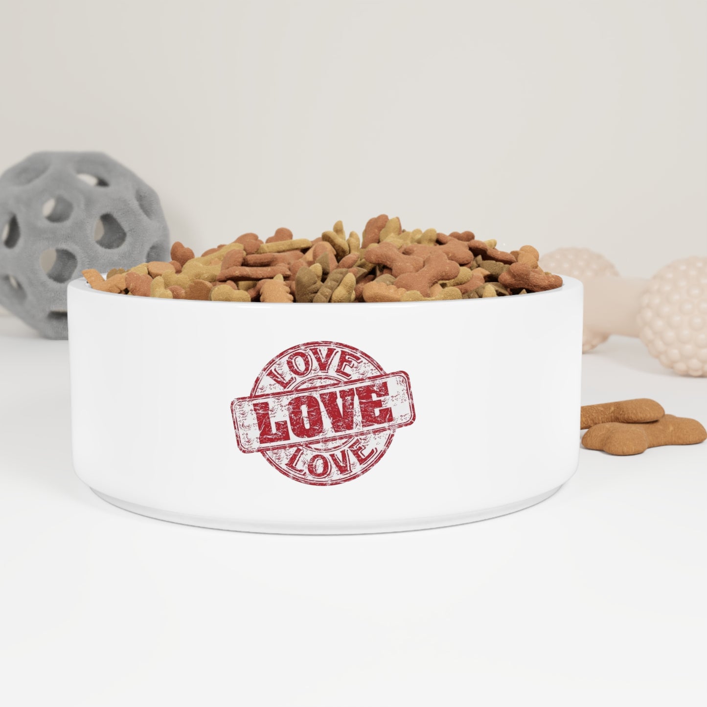 Pet Bowl white ceramic Love by Mariu del Campo.