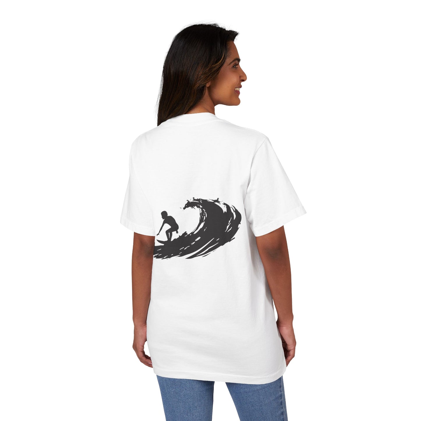 T-Shirt Surfing Wave Unisex by Mariu del Campo.