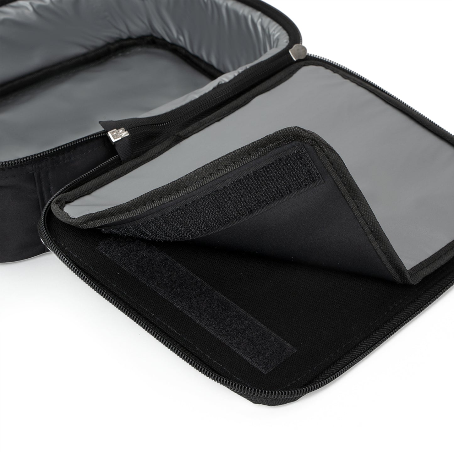 Bag Lunch Love by Mariu del Campo.