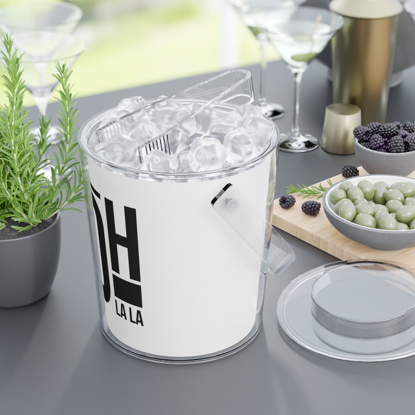 Bucket Ice with Tongs oh la la by Mariu del Campo. - Mariu del Campo