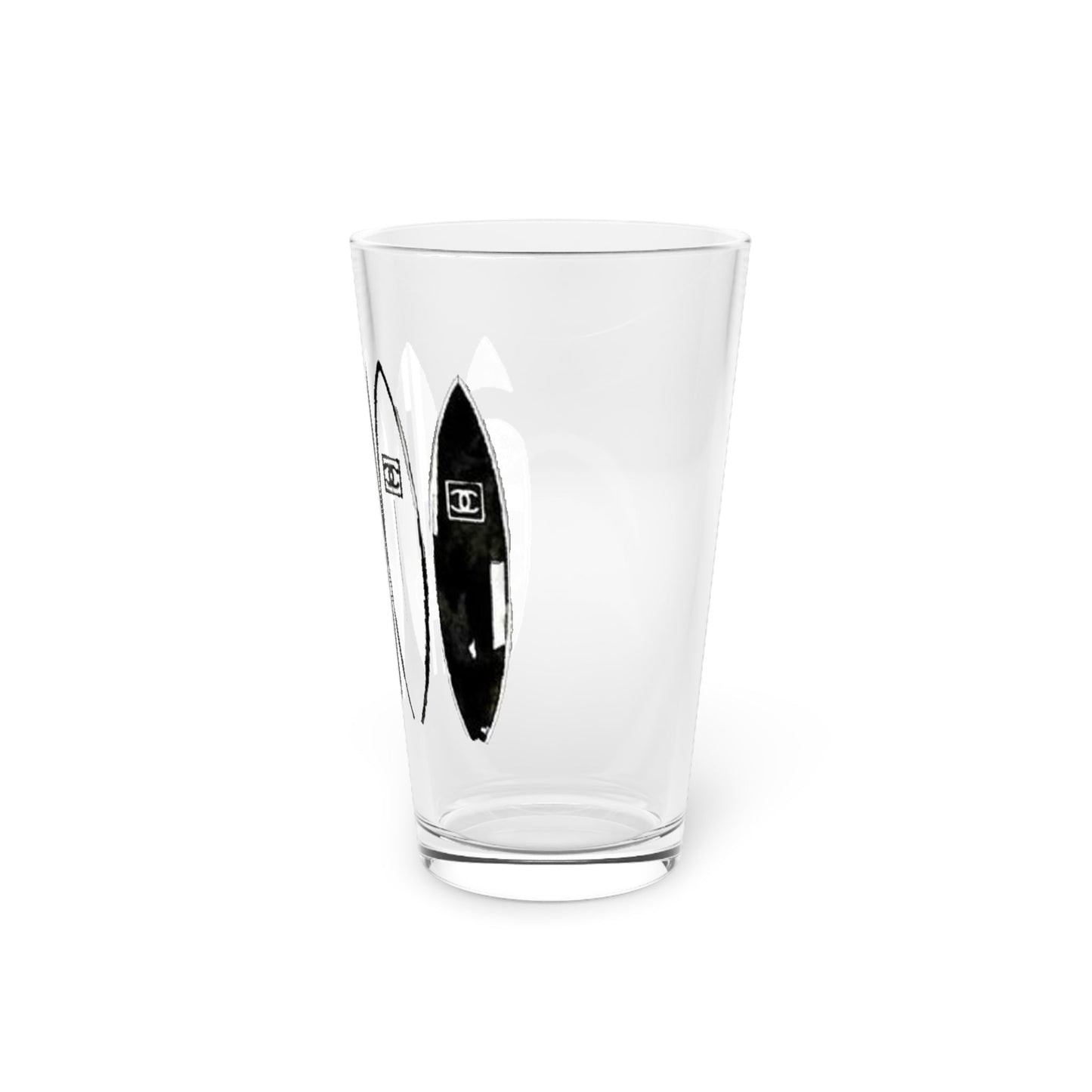 Glass Pint 16oz surf by Mariu del Campo. - Mariu del Campo
