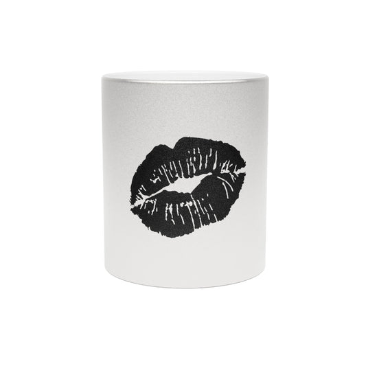 Mug Metallic Silver Gold Lips by Mariu del Campo — gold version detail