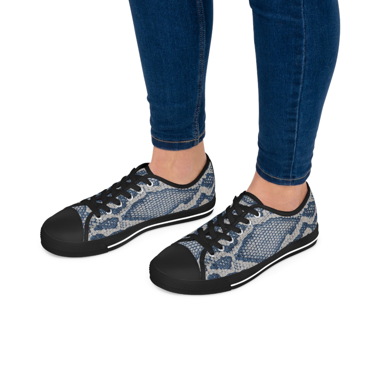 Sneakers Women's Low Top reptile by Mariu del Campo. - Mariu del Campo