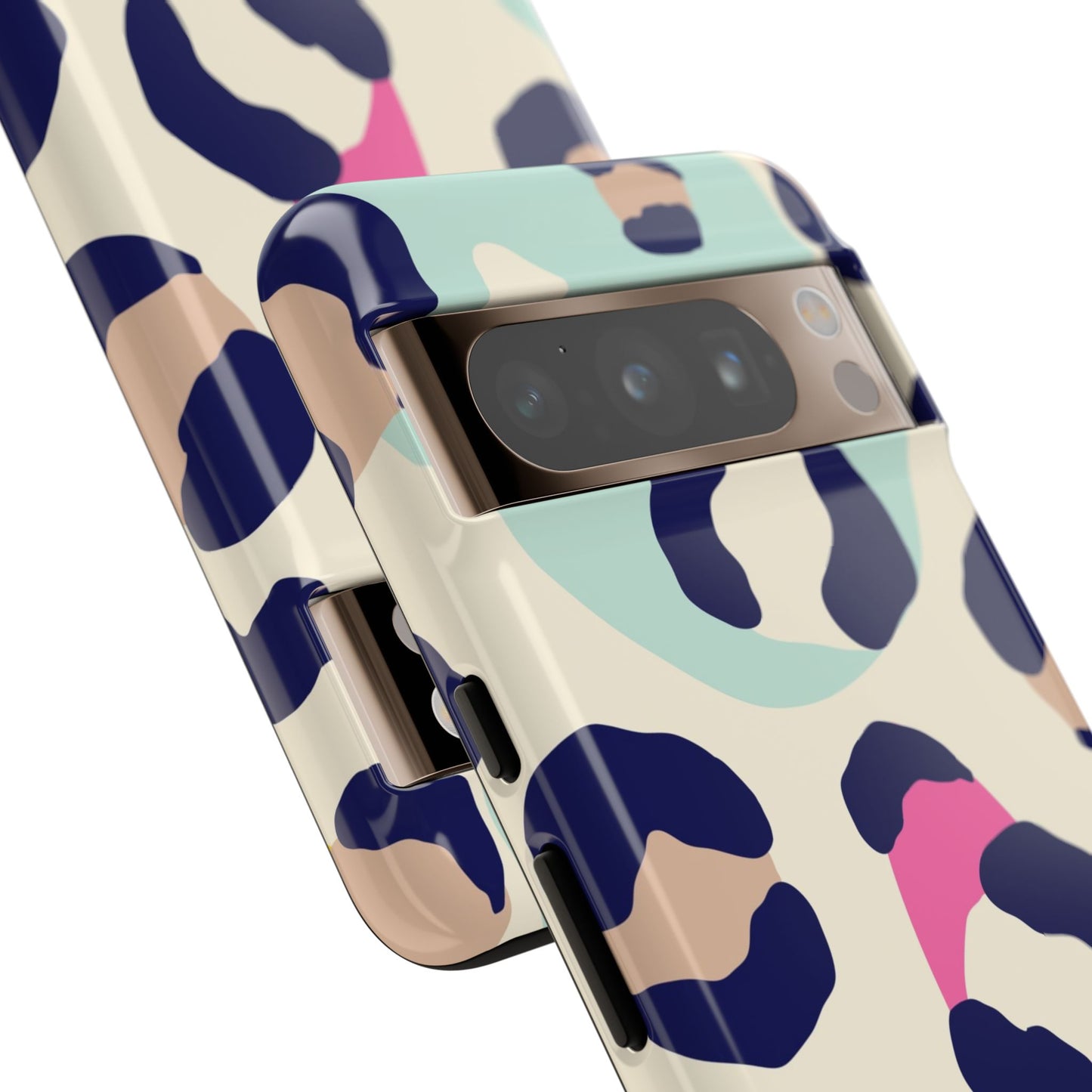 Cases Tough leopard by Mariu del Campo.