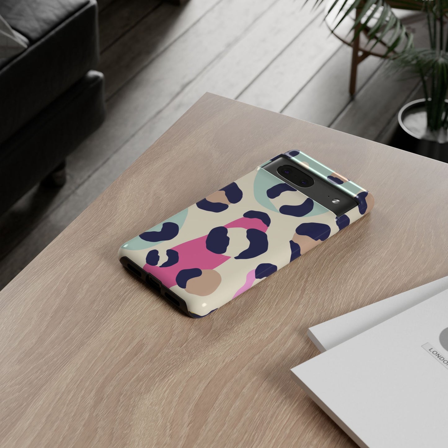 Cases Tough leopard by Mariu del Campo.