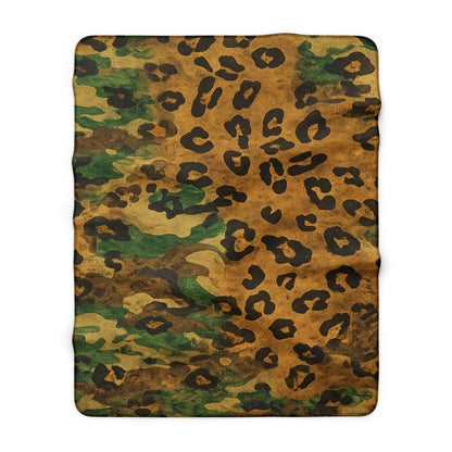 Sherpa Blanket Camo Leopard by Mariu del Campo — texture and print detail