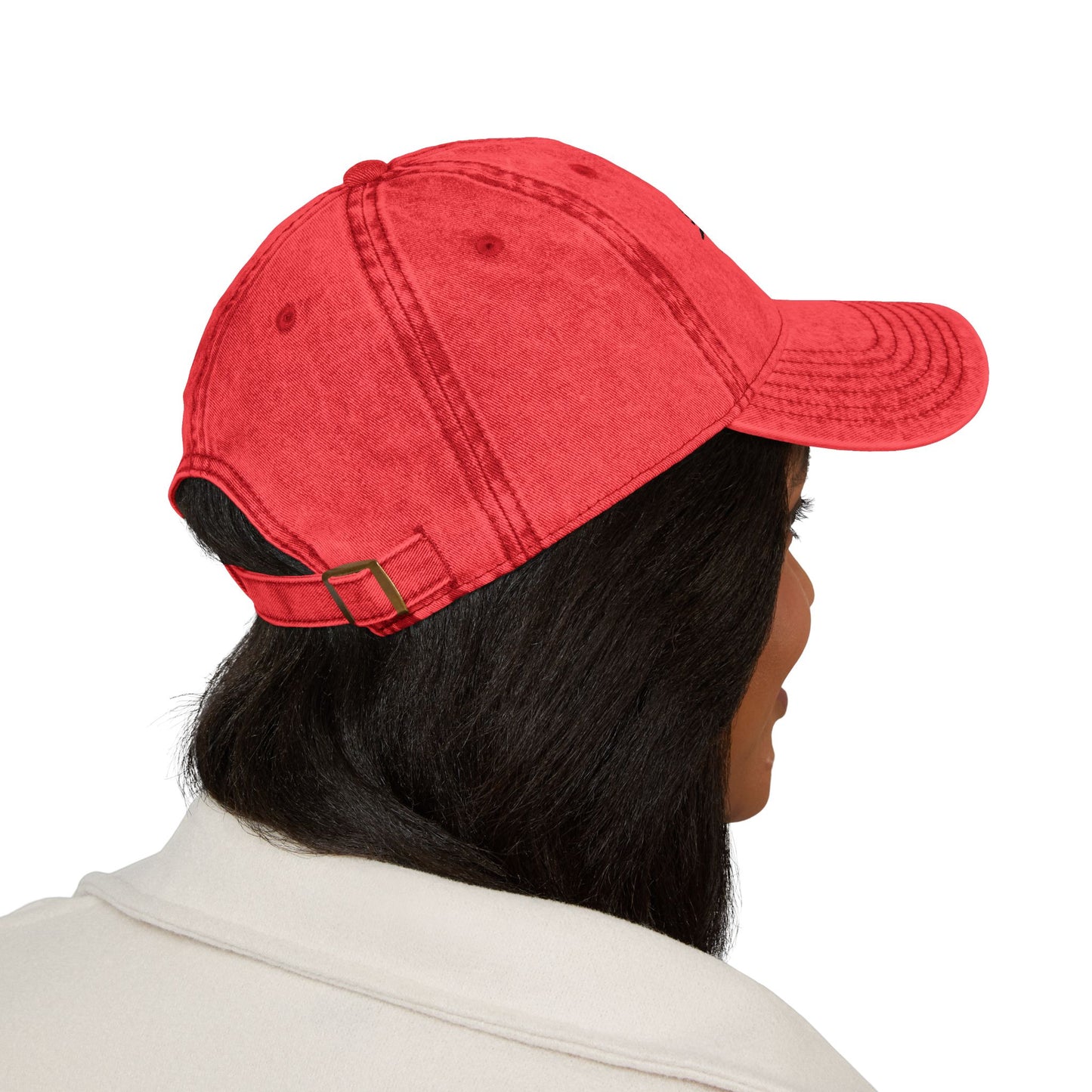 Hat Vintage Cap (Embroidery) by Mariu del Campo.