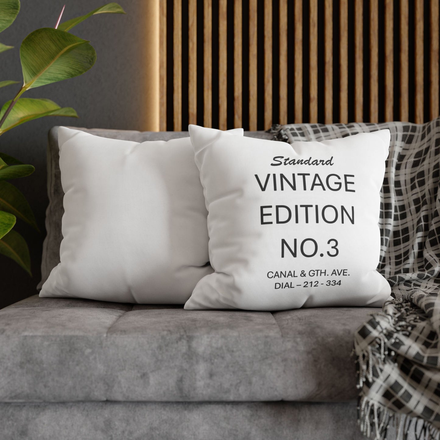 Pillowcase Square Poly Canvas standard by Mariu del Campo.