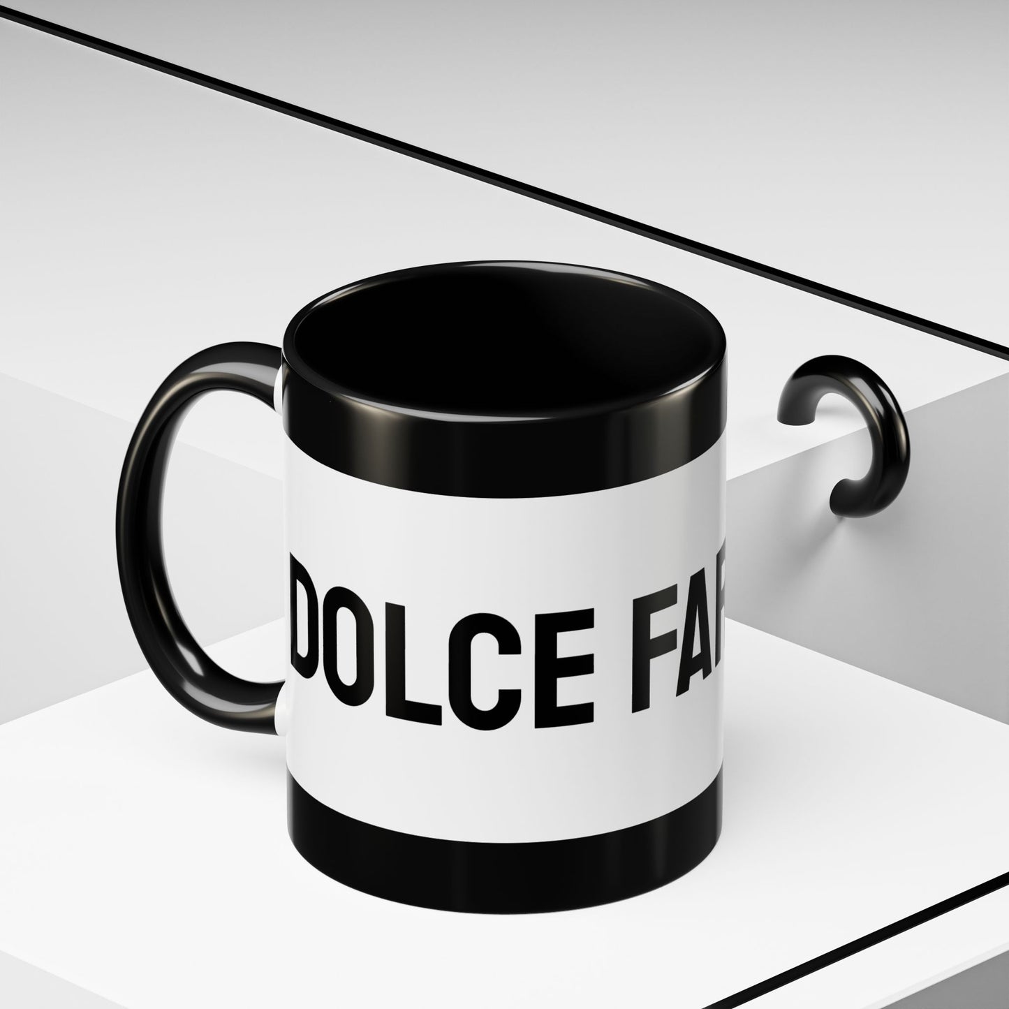 Mug Dolce far niente by Mariu del Campo.