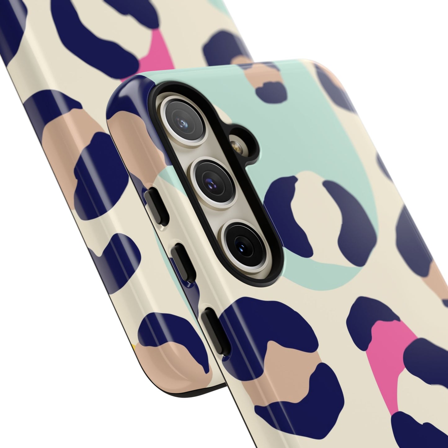 Cases Tough leopard by Mariu del Campo.