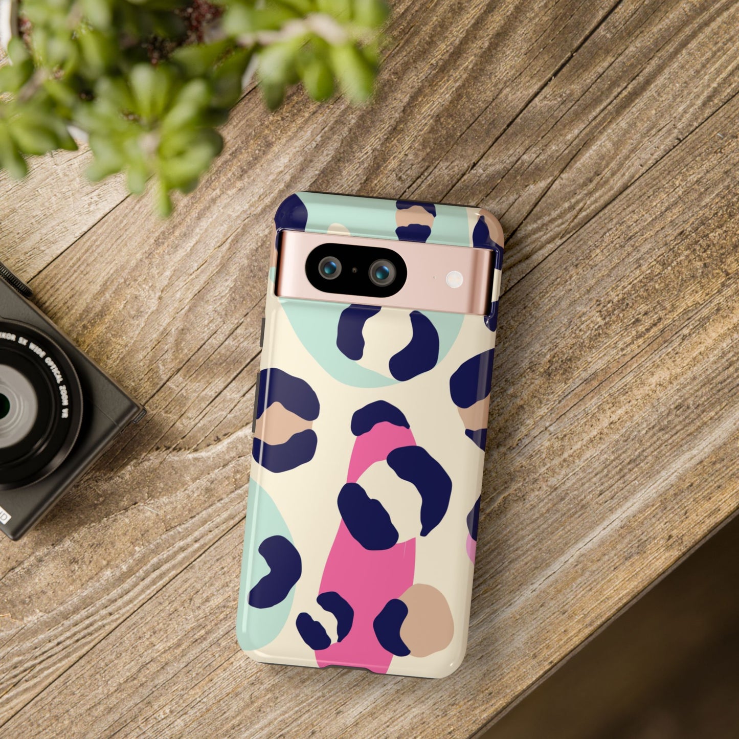 Cases Tough leopard by Mariu del Campo.