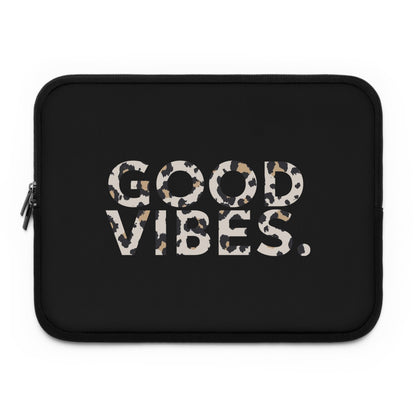 Laptop Sleeve Good Vibes by Mariu del Campo.