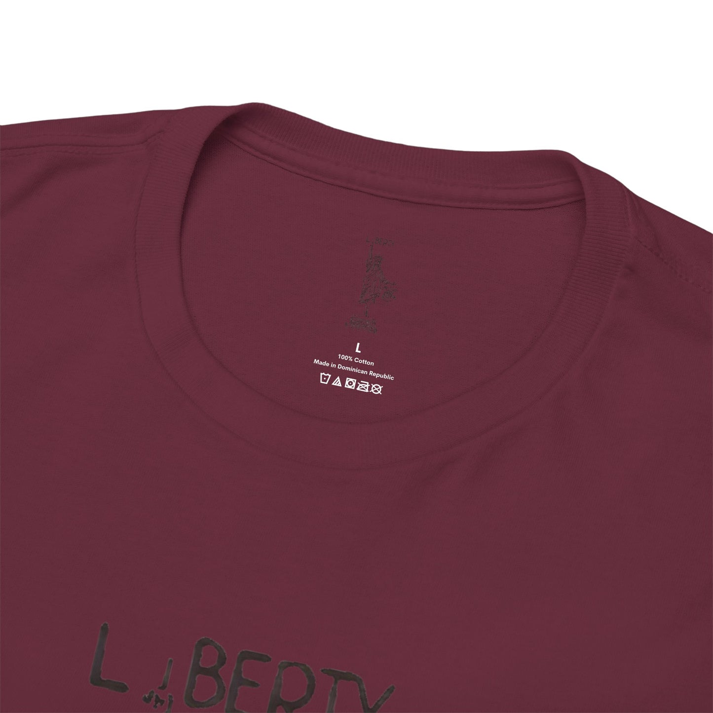 T-Shirt Statue of Liberty Unisex Cotton Tee by Mariu del Campo.