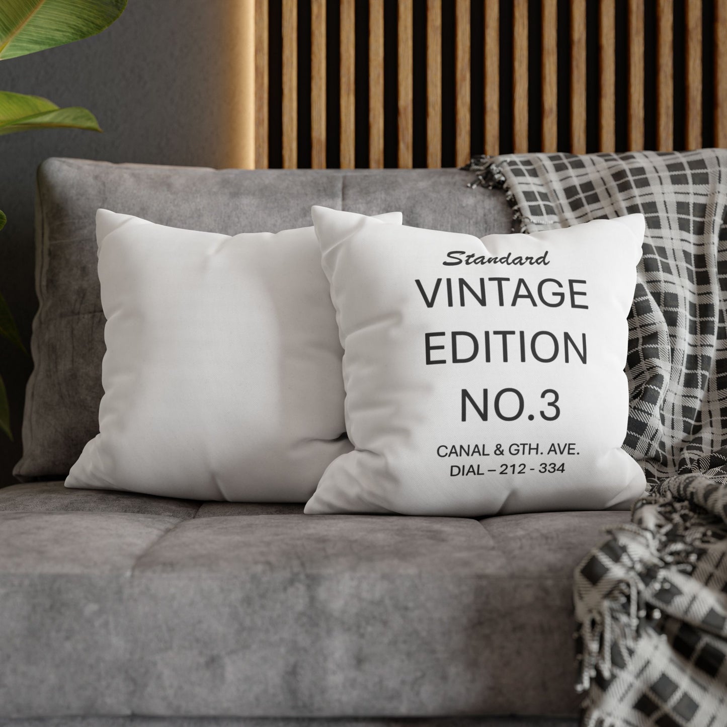 Pillowcase Square Poly Canvas standard by Mariu del Campo.