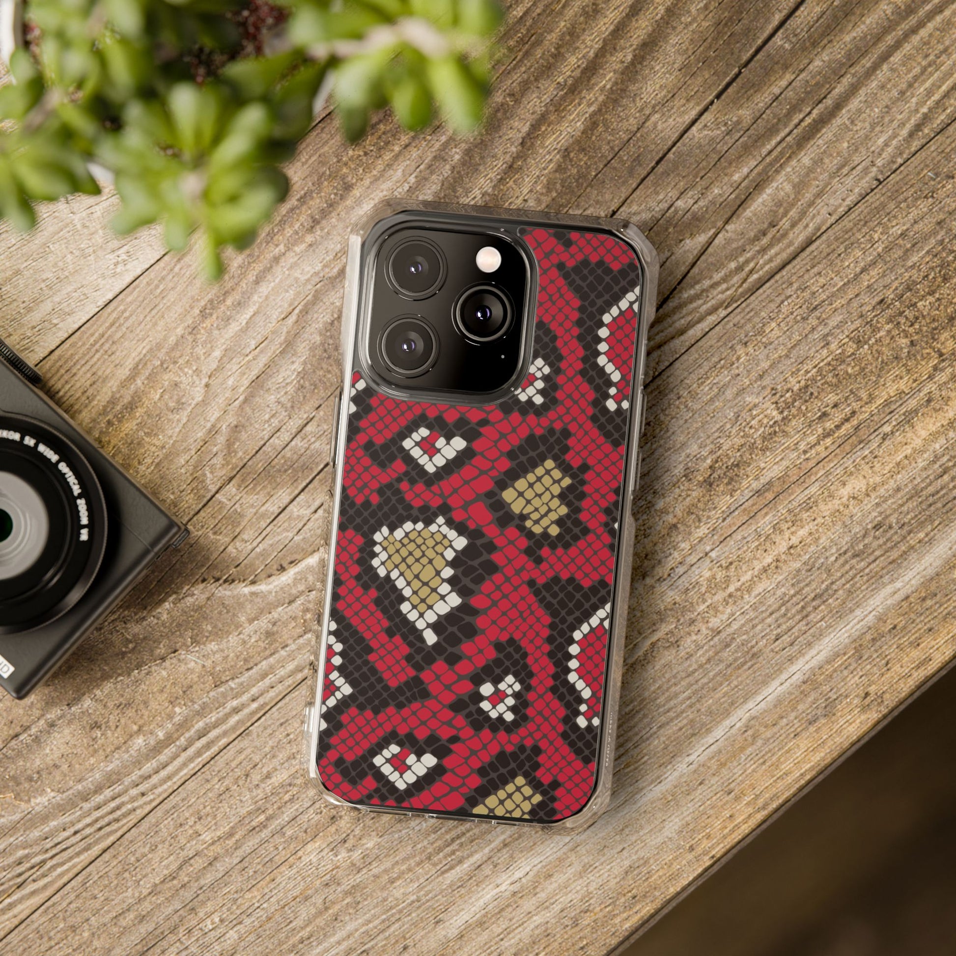 Cases Magnetic Clear Impact reptile by Mariu del Campo. - Mariu del Campo