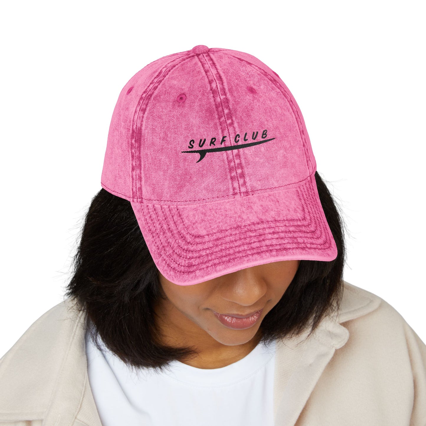 Hat Vintage Cap (Embroidery) by Mariu del Campo.