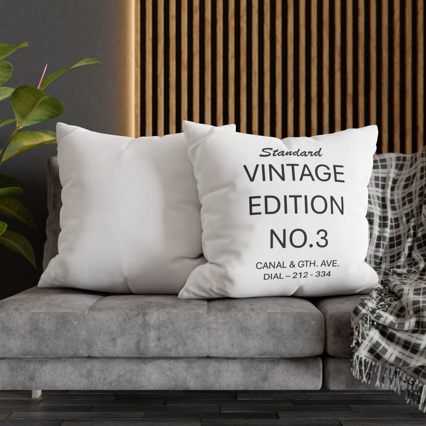 Pillowcase Square Poly Canvas standard by Mariu del Campo.