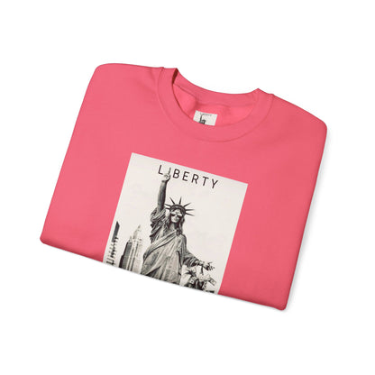 Sweatshirt Statue of Liberty Unisex by Mariu del Campo.