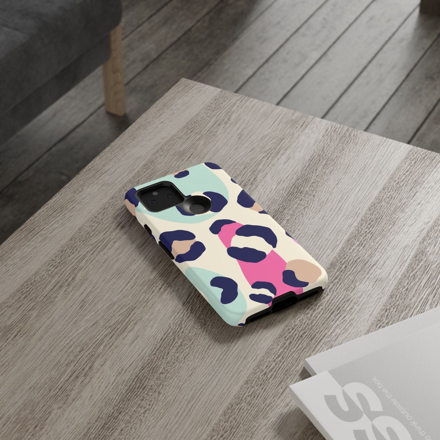 Cases Tough leopard by Mariu del Campo.