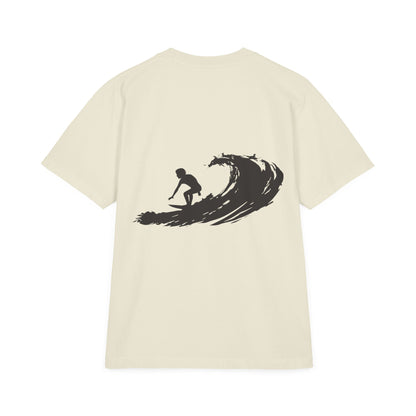 T-Shirt Surfing Wave Unisex by Mariu del Campo.