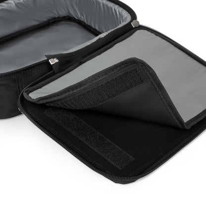 Bag Lunch Love by Mariu del Campo.
