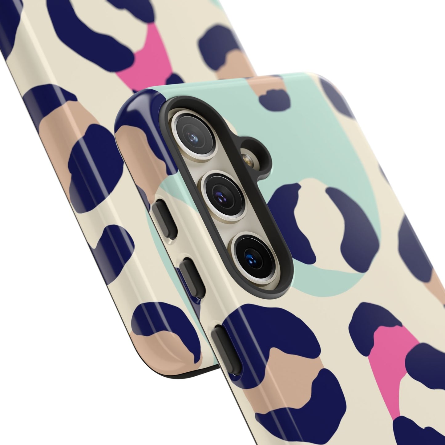 Cases Tough leopard by Mariu del Campo.