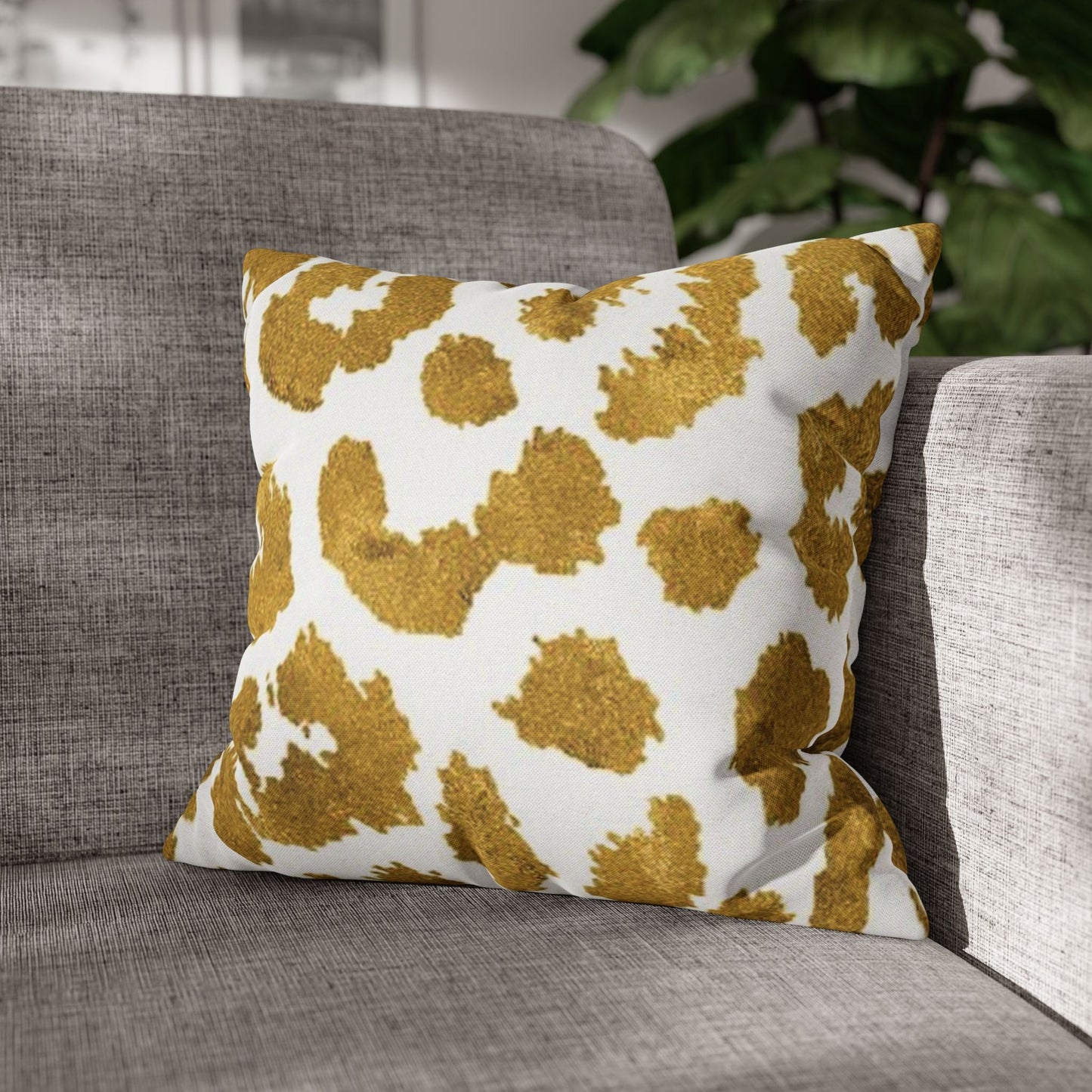 Pillowcase Spun Polyester Square gold leopard by Mariu del Campo. - Mariu del Campo